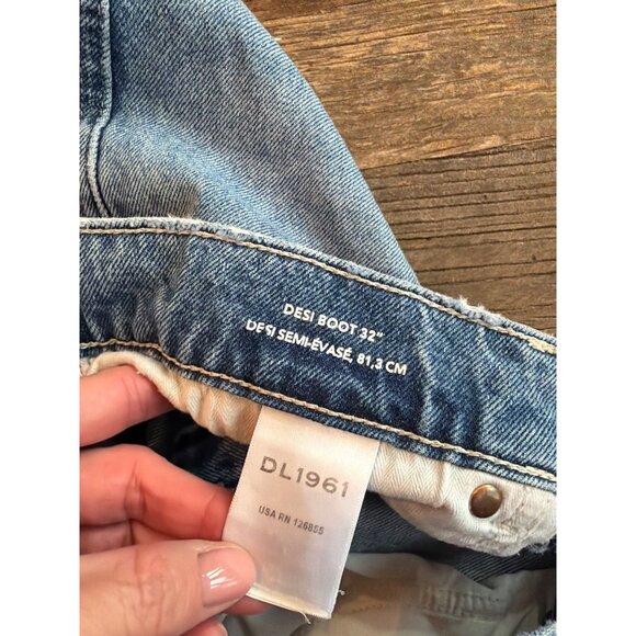 DL1961 Desi Boot High Rise Vintage Jeans Fountain Womens Size 30 - Picture 12 of 13